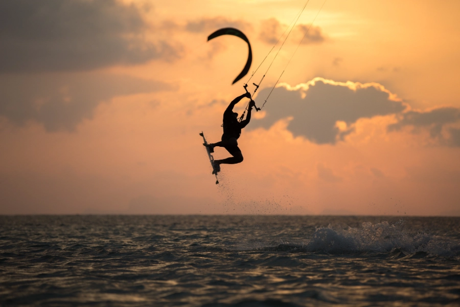 Kitesurf Ekipmanları Hakkında Bilmeniz Gerekenler