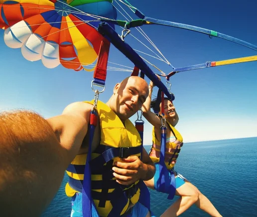 Bodrum'da Parasailing ve Deniz Keyfi