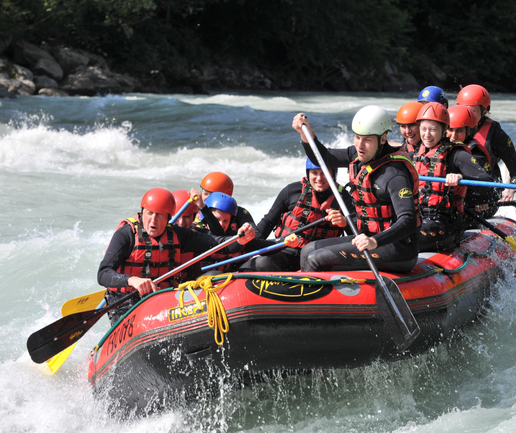 Munzur Çayı'nda Rafting ve Doğa Keşfi